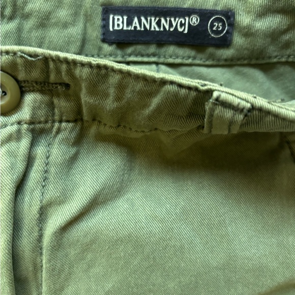 BlankNYC Cropped Cargo Pants - Picture 7 of 8